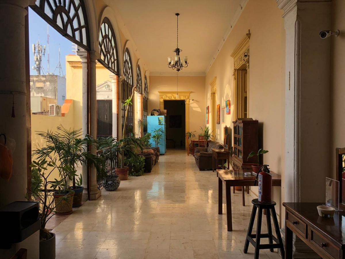 Hostal Zocalo Hotel Мерида Екстериор снимка