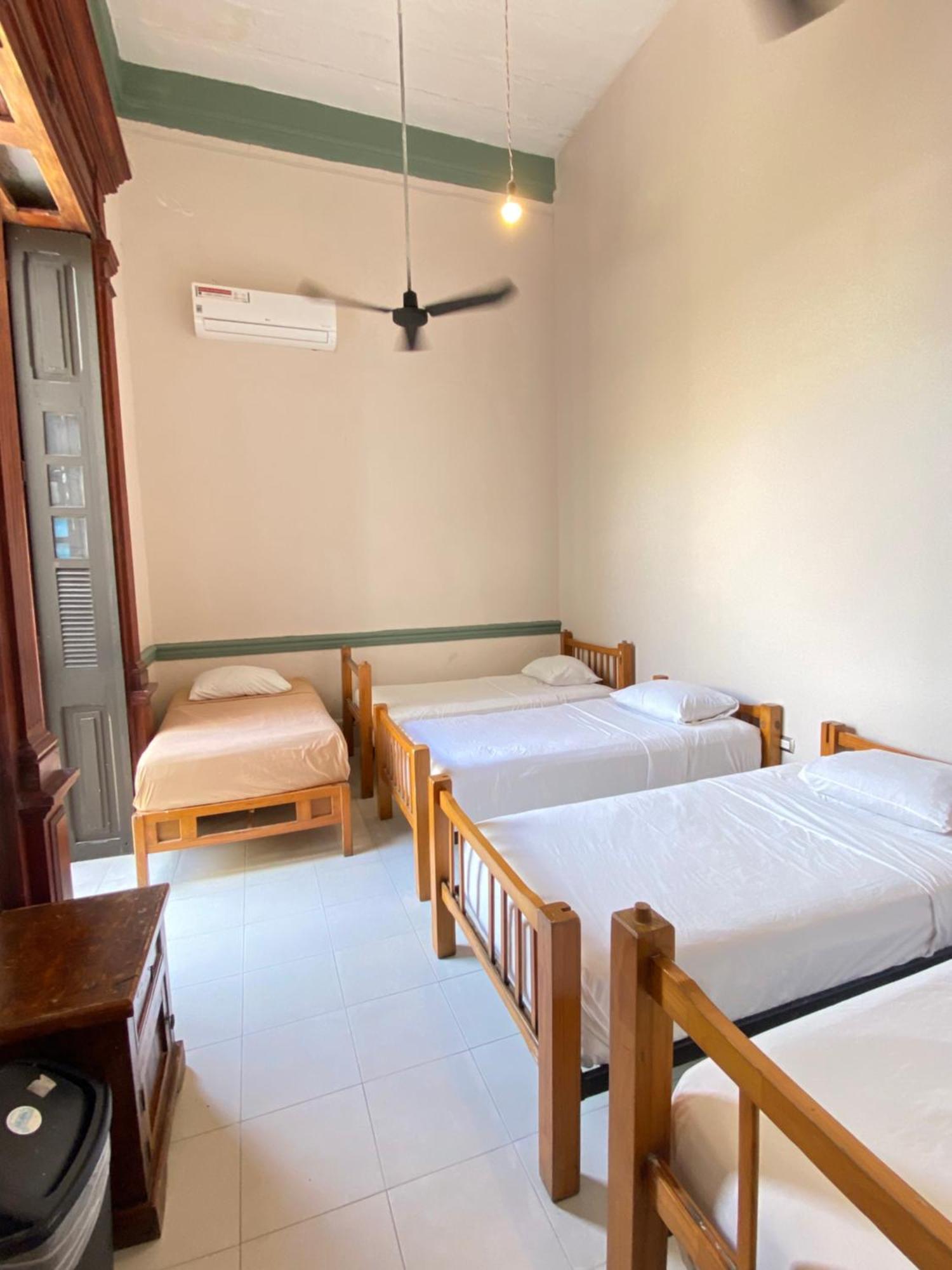 Hostal Zocalo Hotel Мерида Екстериор снимка