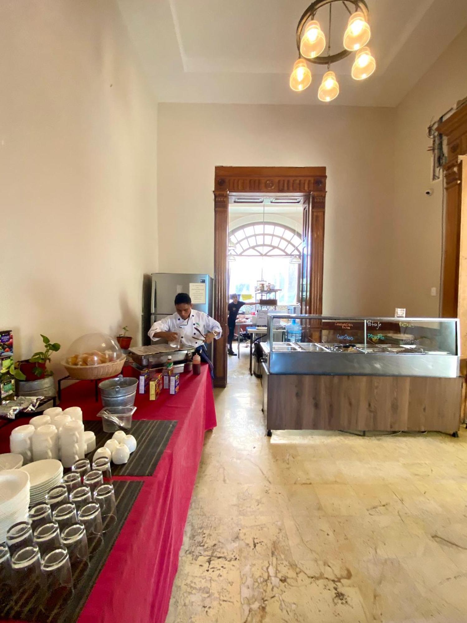Hostal Zocalo Hotel Мерида Екстериор снимка