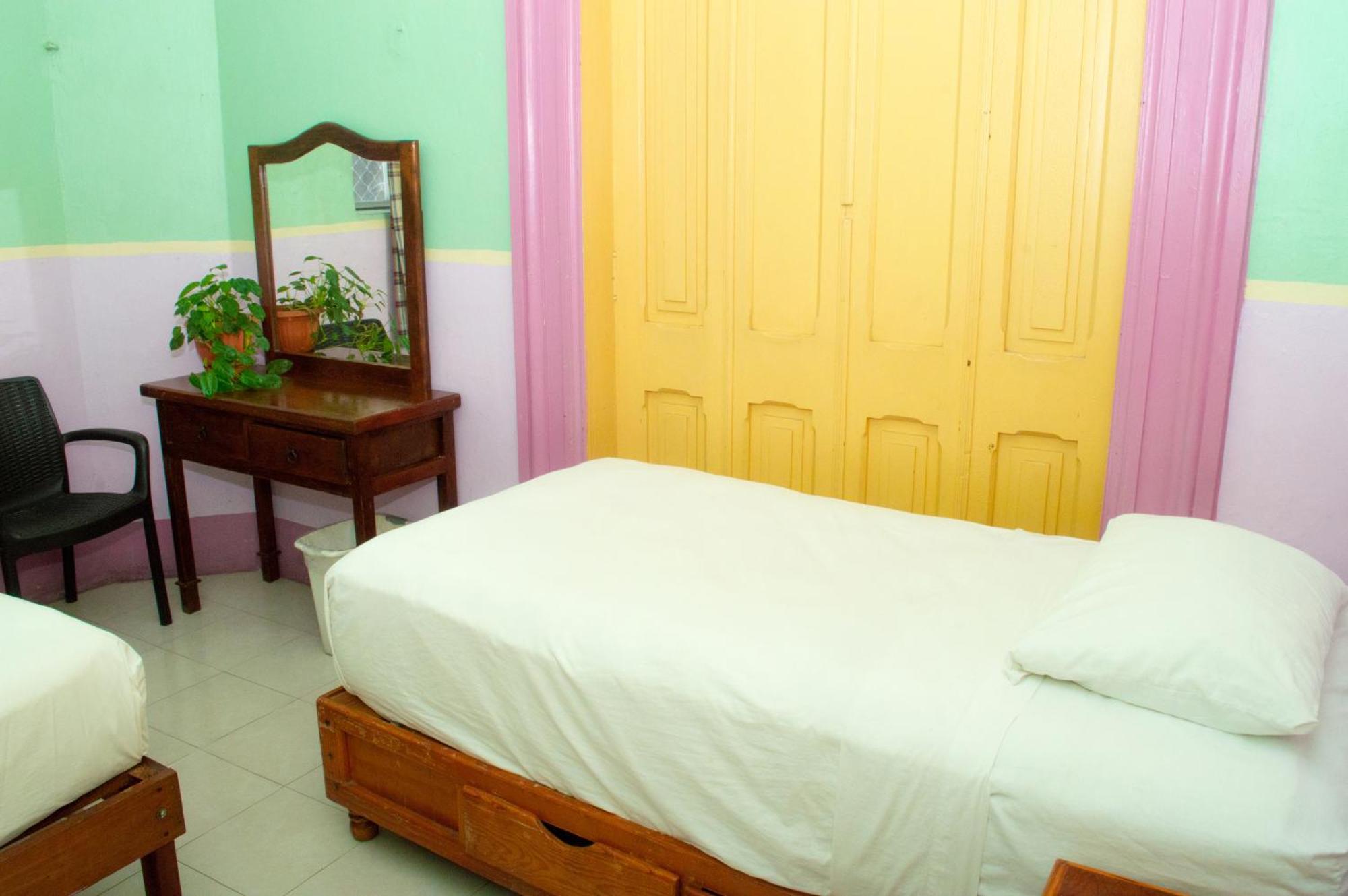 Hostal Zocalo Hotel Мерида Екстериор снимка