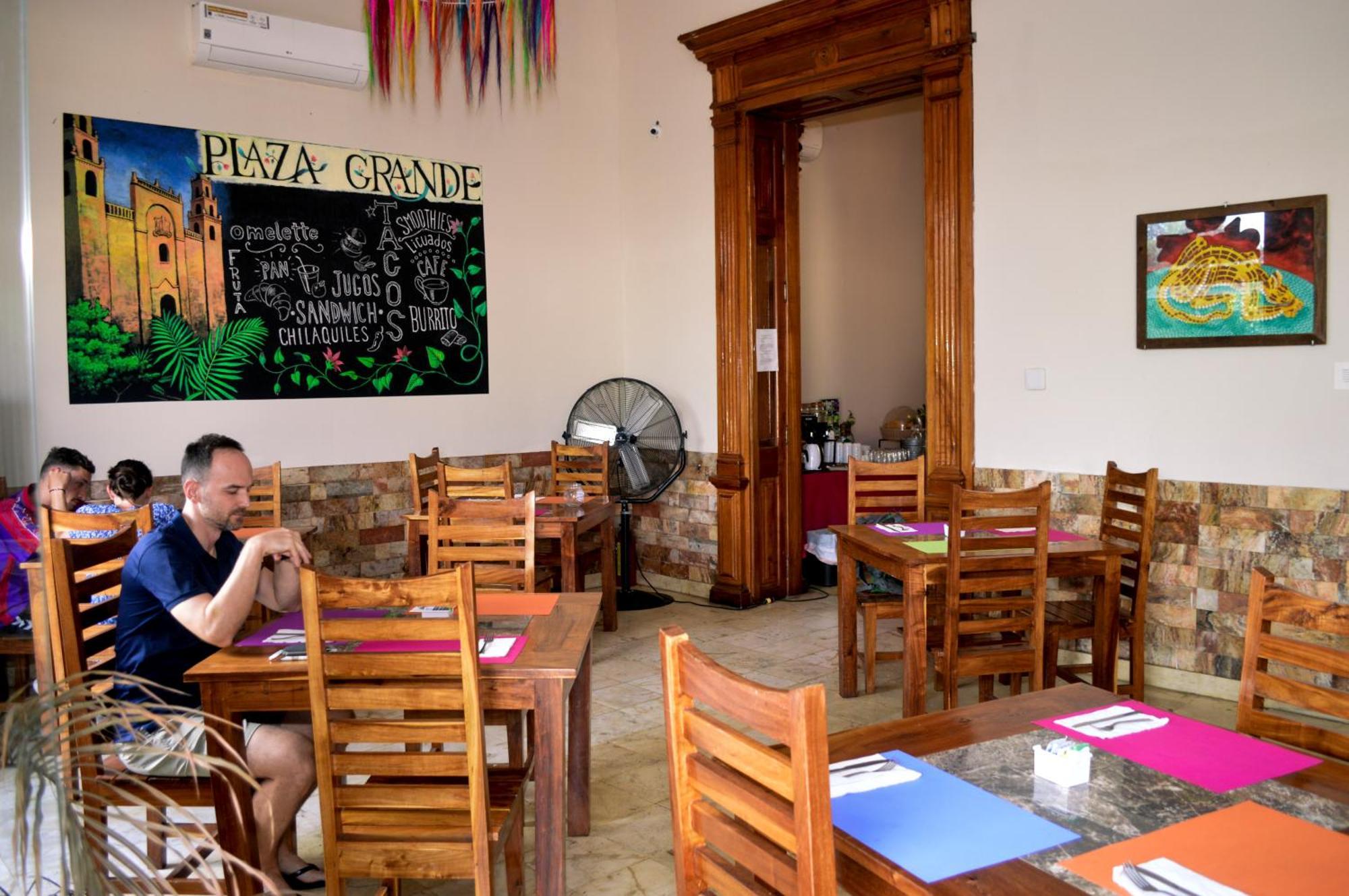 Hostal Zocalo Hotel Мерида Екстериор снимка