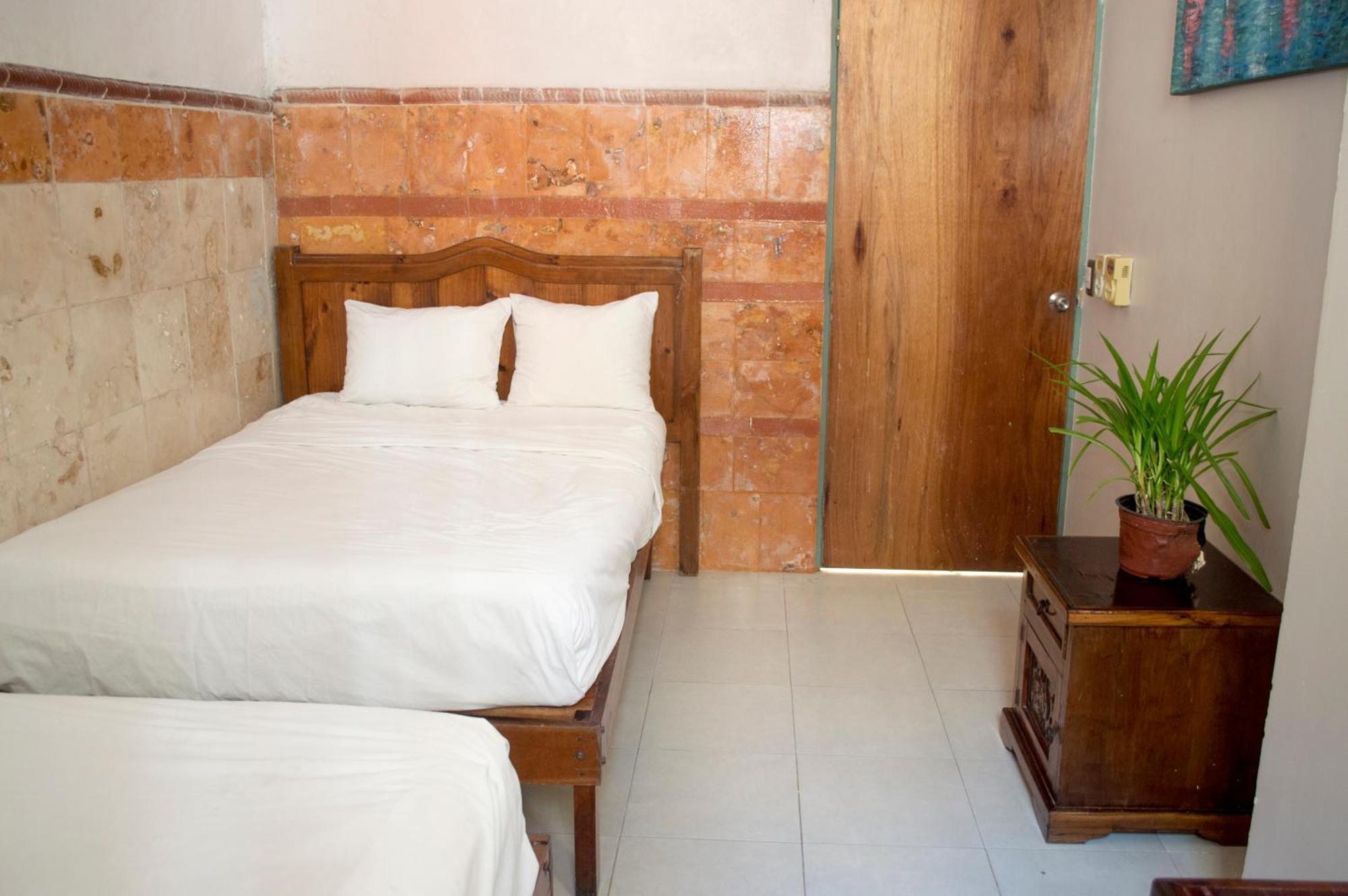 Hostal Zocalo Hotel Мерида Екстериор снимка