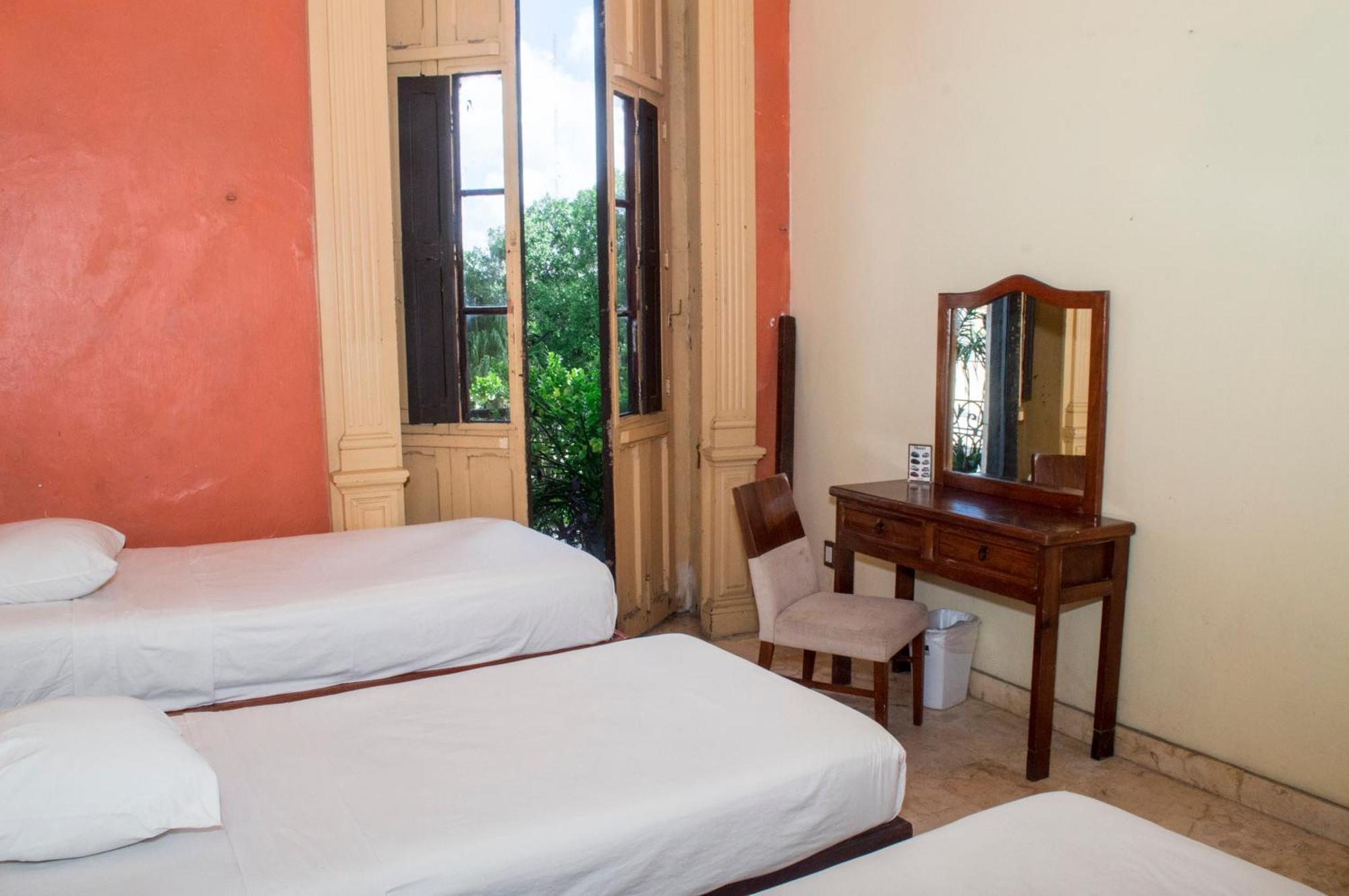 Hostal Zocalo Hotel Мерида Екстериор снимка